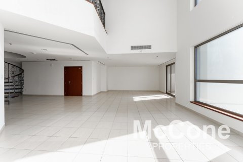 Apartment de 4 dormitorios en Shams, UAE No. 74749 3