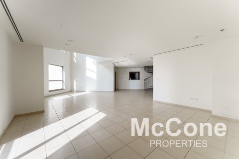 Apartment de 4 dormitorios en Shams, UAE No. 74749 1