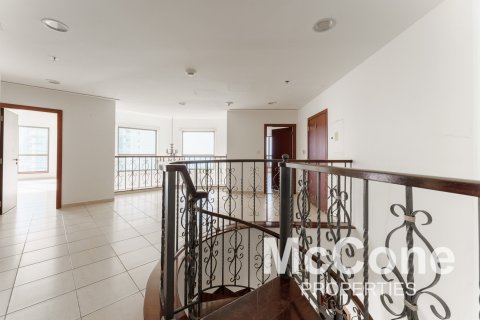 Apartment de 4 dormitorios en Shams, UAE No. 74749 7