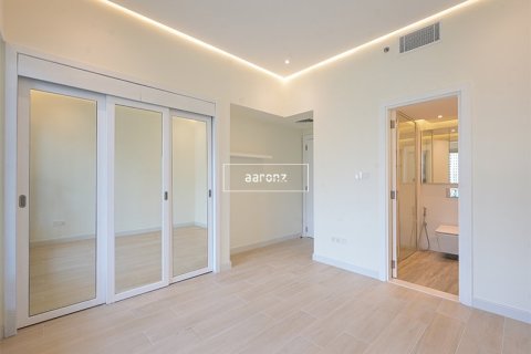 3 bedrooms Apartment  No. 106158 6