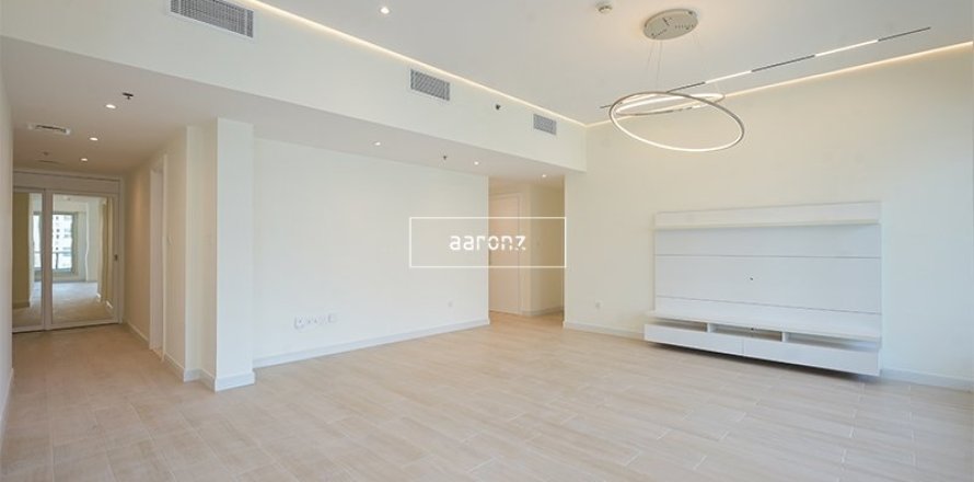 3 bedrooms Apartment No. 106158