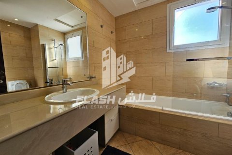 Квартира с 2 спальнями в Al Hamra Village, ОАЭ №88542 23