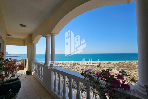 Квартира с 2 спальнями в Al Hamra Village, ОАЭ №88542 2