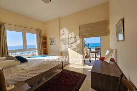 Квартира с 2 спальнями в Al Hamra Village, ОАЭ №88542 24