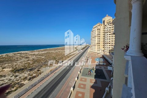 Квартира с 2 спальнями в Al Hamra Village, ОАЭ №88542 5