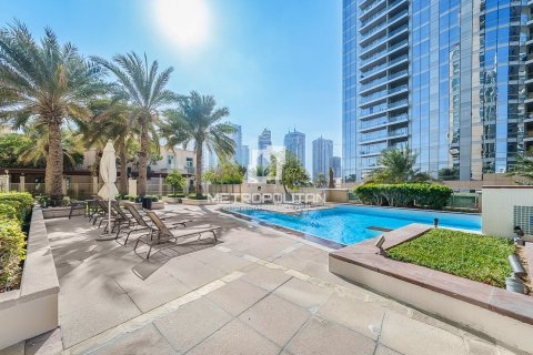Квартира с 2 спальнями в Emaar 6 Towers, ОАЭ №77945 23