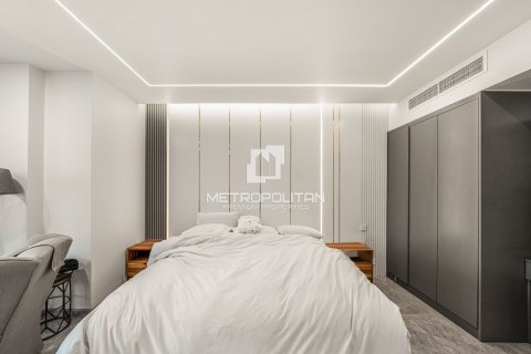 Квартира с 2 спальнями в Emaar 6 Towers, ОАЭ №77945 12