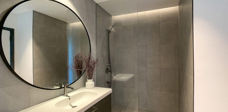 Apartment de 2 dormitorios en Business Bay, UAE No. 95261