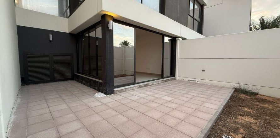 Townhouse de 3 dormitorios en Al Salam Street, UAE No. 79814