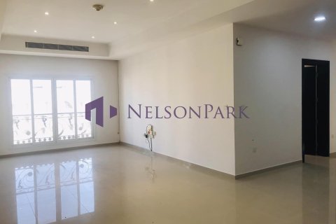 2 bedrooms Apartment in Doha, Qatar No. 58321 10