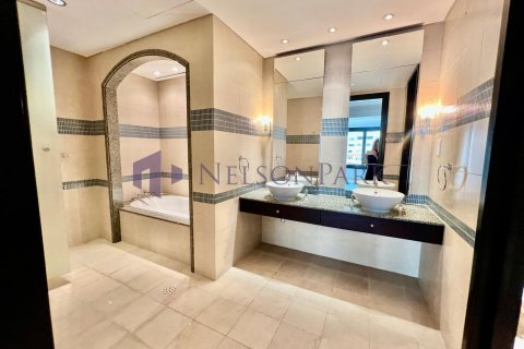 2 bedrooms Apartment in Doha, Qatar No. 58325 12