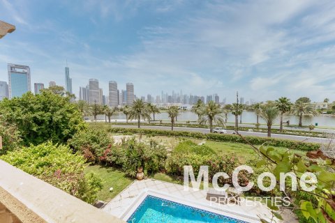 Villa de 4 dormitorios en Jumeirah Islands, UAE No. 74654 19