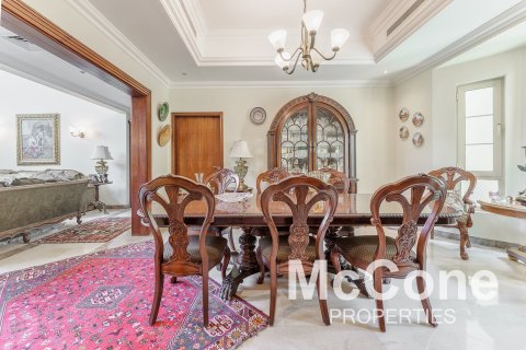 Villa de 4 dormitorios en Jumeirah Islands, UAE No. 74654 7