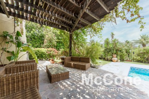 Villa de 4 dormitorios en Jumeirah Islands, UAE No. 74654 20