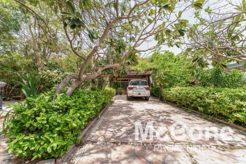 Villa de 4 dormitorios en Jumeirah Islands, UAE No. 74654 21