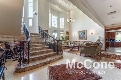 Villa de 4 dormitorios en Jumeirah Islands, UAE No. 74654 3