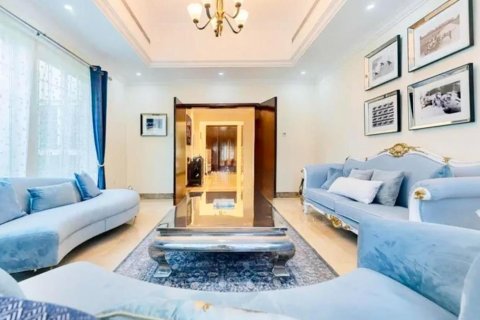 Вилла с 4 спальнями в Jumeirah Islands, ОАЭ №102938 5