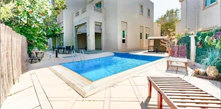 4 غرف نوم فيلا في Jumeirah Islands, الإمارات العربية المتحدة رقم 102938