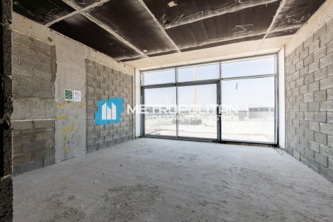 6 bedrooms Villa in Abu Dhabi, UAE No. 83279 4
