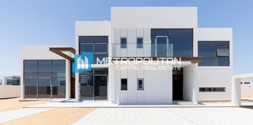 6 bedrooms Villa in Abu Dhabi, UAE No. 83279