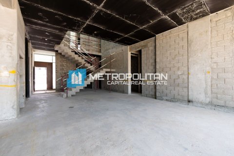 6 bedrooms Villa in Abu Dhabi, UAE No. 83279 17