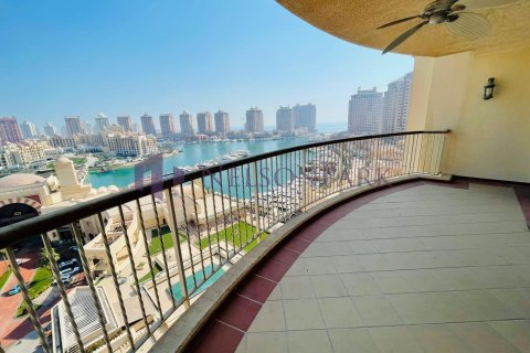 3 bedrooms Apartment in Doha, Qatar No. 57852 1