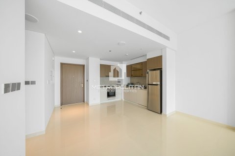 Квартира с 1 спальней в EMAAR Beachfront, ОАЭ №77876 4
