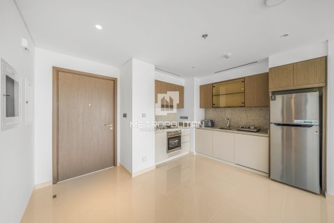 Квартира с 1 спальней в EMAAR Beachfront, ОАЭ №77876 7