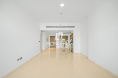 Квартира с 1 спальней в EMAAR Beachfront, ОАЭ №77876 11