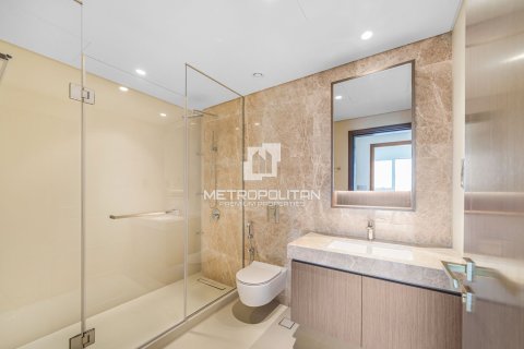 Квартира с 1 спальней в EMAAR Beachfront, ОАЭ №77876 16