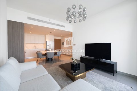 Квартира с 2 спальнями в EMAAR Beachfront, ОАЭ №77847 14