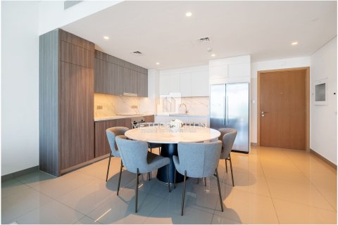 Квартира с 2 спальнями в EMAAR Beachfront, ОАЭ №77847 6
