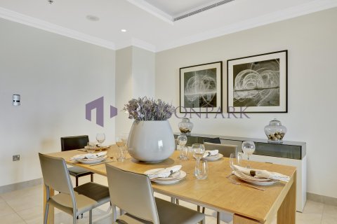 2 bedrooms Apartment in Doha, Qatar No. 58218 11
