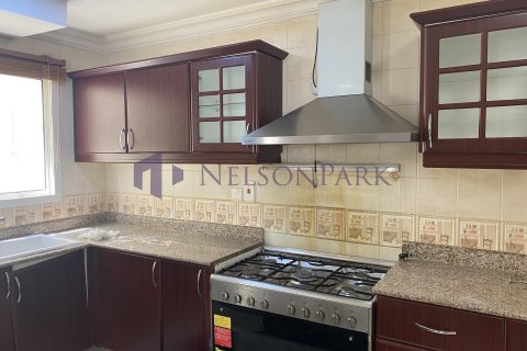 4 bedrooms Villa in Doha, Qatar No. 58217 12