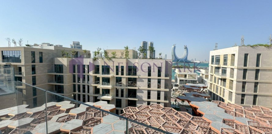 4 bedrooms Apartment in Doha, Qatar No. 58219