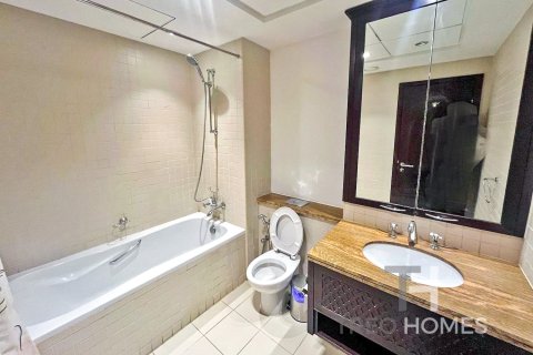 2 bedrooms Apartment in Burj Khalifa, UAE No. 76416 5