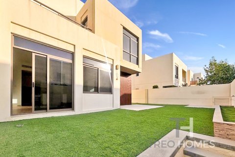 4 bedrooms Townhouse in Noor Townhouses, UAE No. 76417 2
