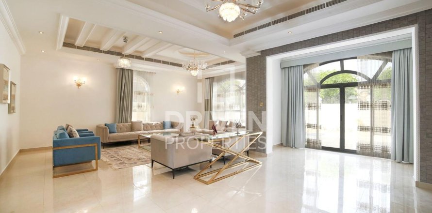 Villa de 6 chambres à Hacienda, UAE No. 84632