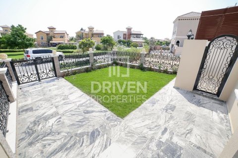 Villa de 6 chambres à Hacienda, UAE No. 84632 23