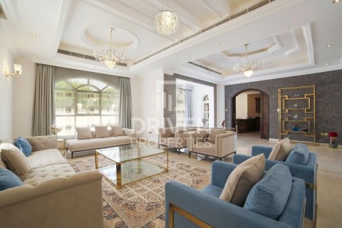 Villa de 6 chambres à Hacienda, UAE No. 84632 3