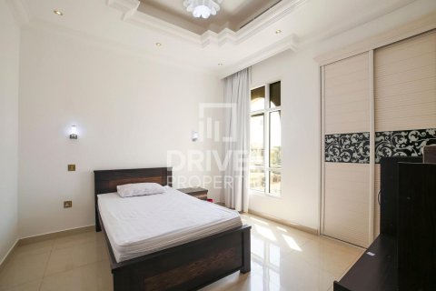 Villa de 6 chambres à Hacienda, UAE No. 84632 22