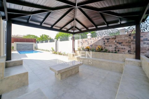 Villa de 6 chambres à Hacienda, UAE No. 84632 17
