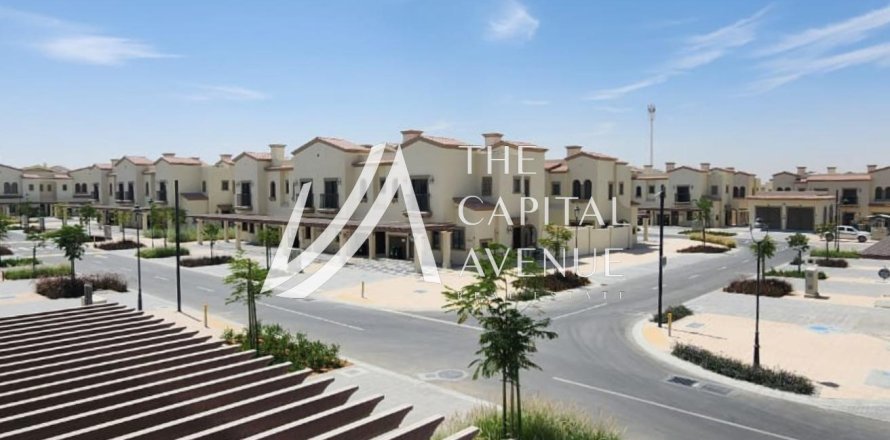 3 bedrooms Townhouse in Khalifa City, UAE No. 86653