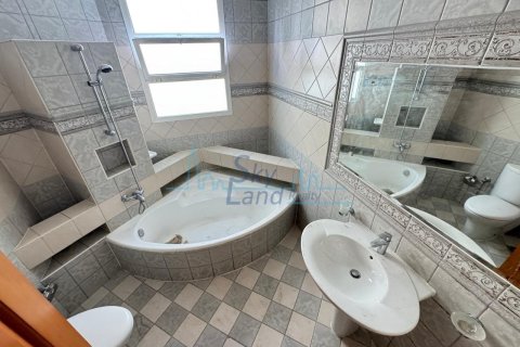 Villa de 5 dormitorios en Jumeirah, UAE No. 82723 12