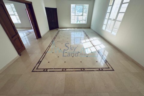 Villa de 5 dormitorios en Jumeirah, UAE No. 82723 8