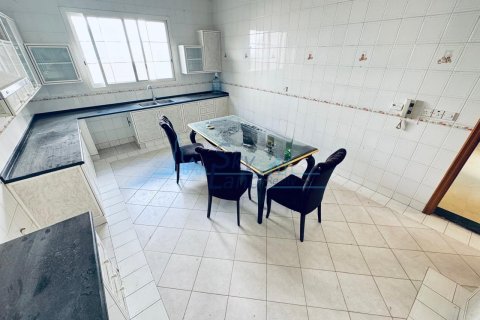 Villa de 5 dormitorios en Jumeirah, UAE No. 82723 22