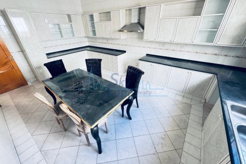 Villa de 5 dormitorios en Jumeirah, UAE No. 82723 13