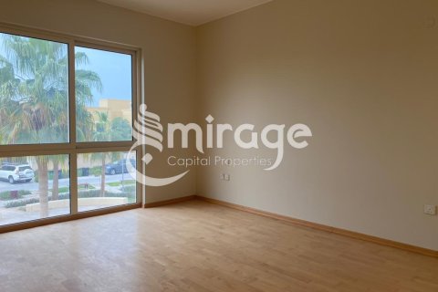 Townhouse de 4 dormitorios en Al Raha Gardens, UAE No. 81621 5