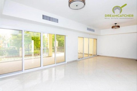 Townhouse de 4 dormitorios en Al Hamra Village, UAE No. 75298 4