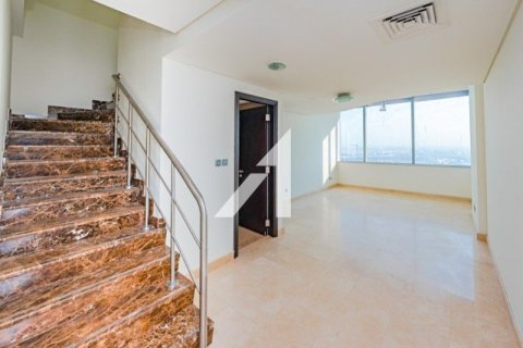 2 bedrooms Apartment in Dubai, UAE No. 97485 2